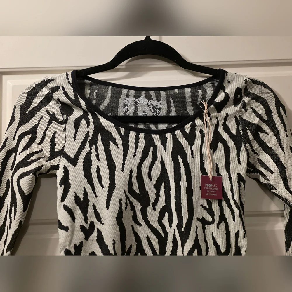 Juniors Half Sleeve Zebra Striped Top - Picture 2 of 4